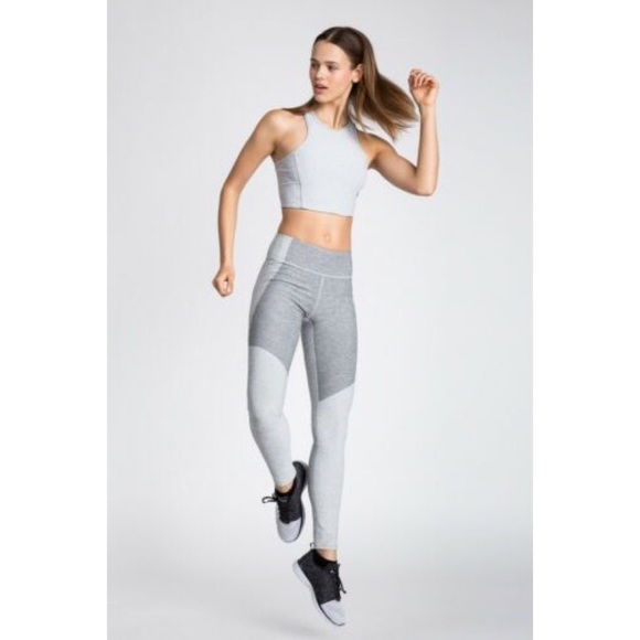 OUTDOOR VOICES Two-Tone Warmup Crop Leggings & Sports Bra SET - Picture 5 of 16